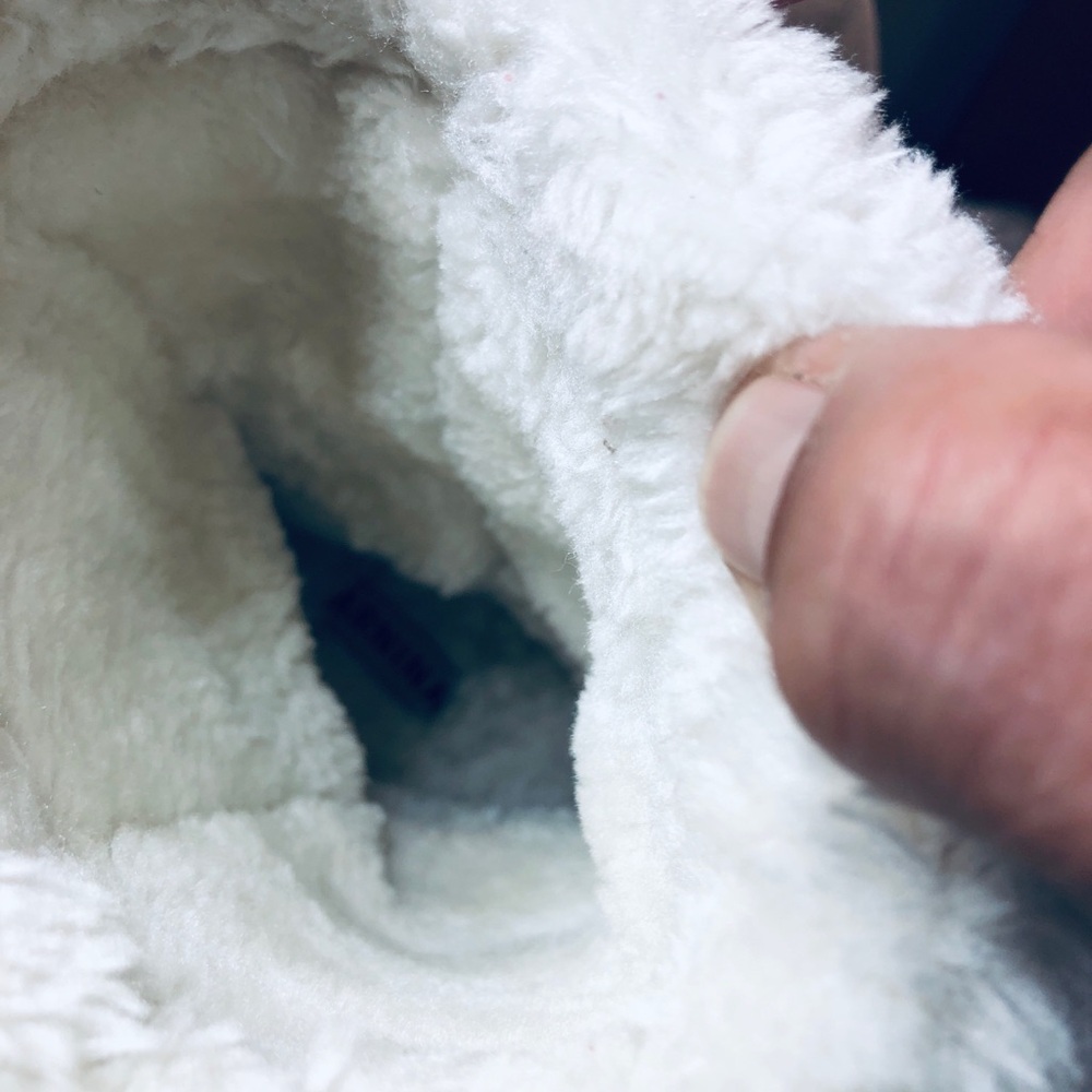 Cozy White Fur-Lined Boots - Picture 9 of 16